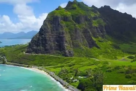 Beautiful Condo Right On The Beach Hau'ula Holiday home