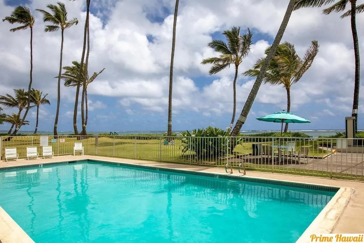 Beautiful Condo Right On The Beach Hau'ula