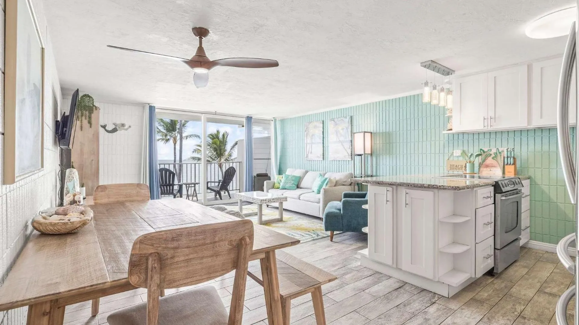 Holiday home Beautiful Condo Right On The Beach Hau'ula United States